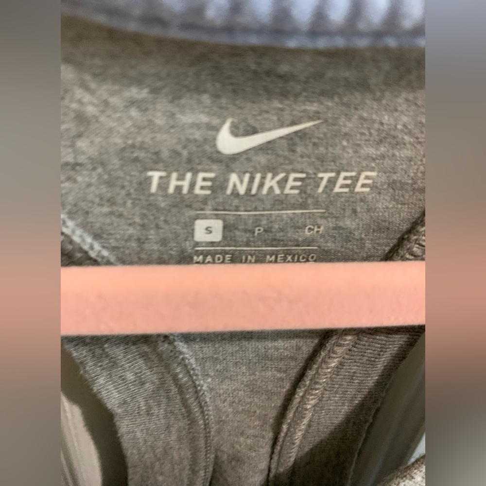 Nike Racerback Tank Top Size Small - Picture 2 of 3